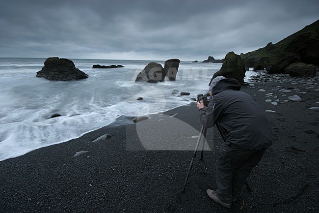 Natuurfotograaf in IJsland; Nature photographer on Iceland stock-image by Agami/Menno van Duijn,